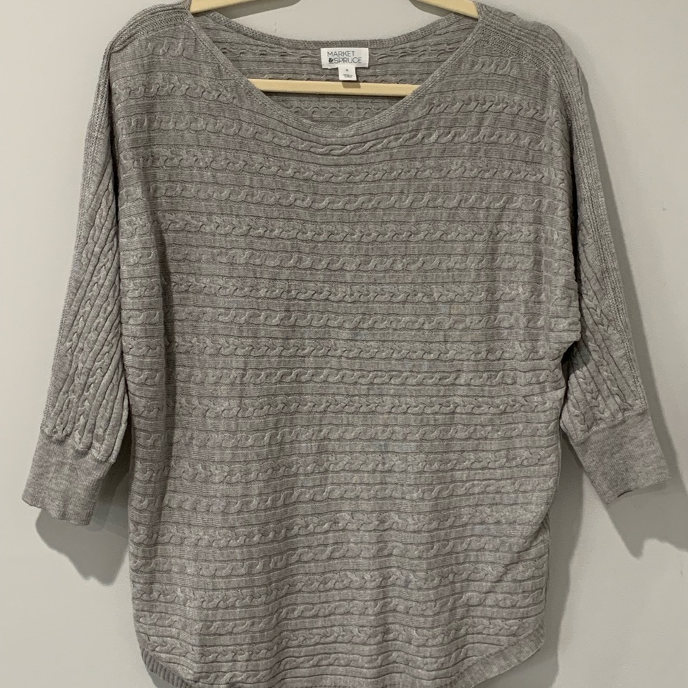 Market and spruce sweater size medium